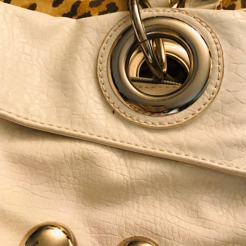 Nicole Lee made in USA white bag with large silver studs great summer  bag - Picture 6 of 16